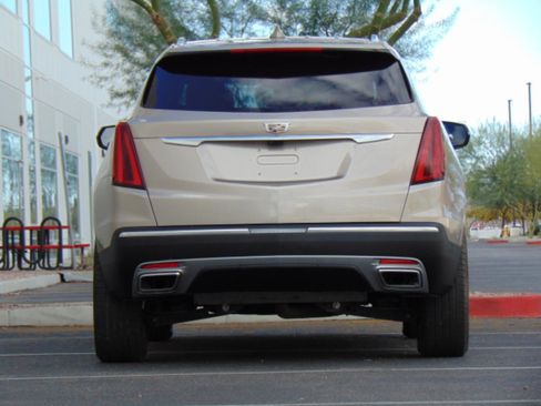 Used 2022 Cadillac XT5 Premium Luxury w/ Technology Package image 3