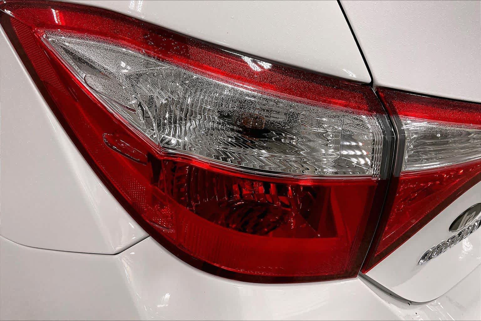 Used 2015 Toyota Corolla LE FWD image 28