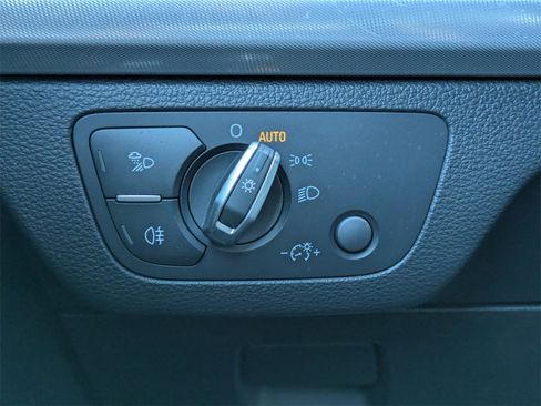 Used 2018 Audi Q5 2.0T Premium Plus w/ Premium Plus Package image 36