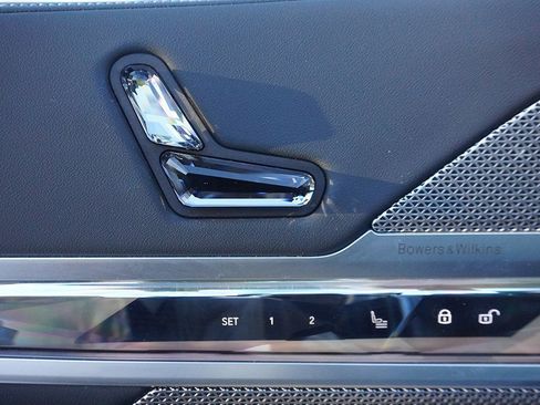 Used 2023 BMW 760i xDrive w/ Parking Assistance Package image 51