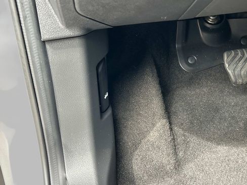 Used 2022 Nissan Rogue SL w/ SL Premium Package image 24