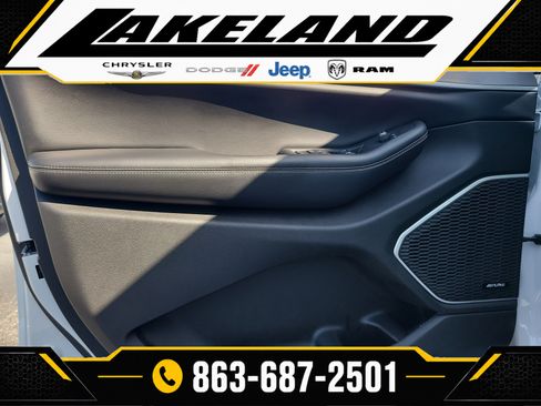 Used 2023 Jeep Grand Cherokee L Limited w/ Black Appearance Package RWD image 16