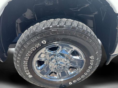 Used 2022 RAM 2500 Tradesman w/ Chrome Appearance Group AWD/4WD image 37