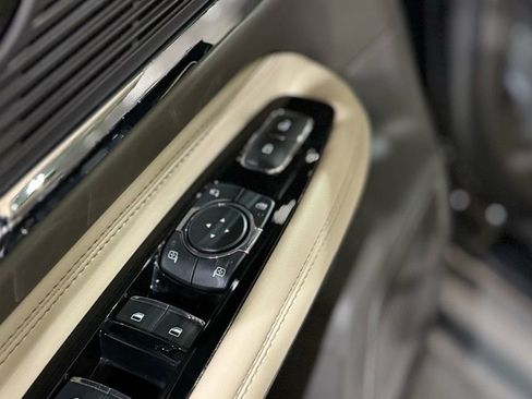 Used 2022 Lincoln Corsair Grand Touring image 34