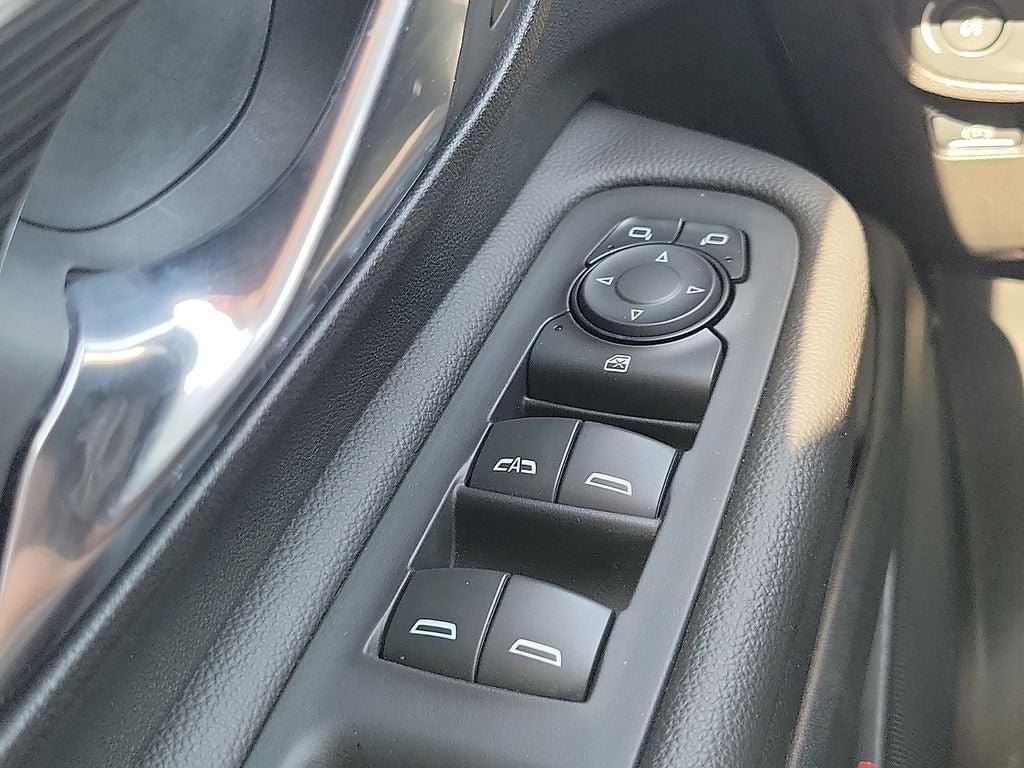 Used 2022 GMC Terrain SLE w/ Driver Convenience Package FWD image 13