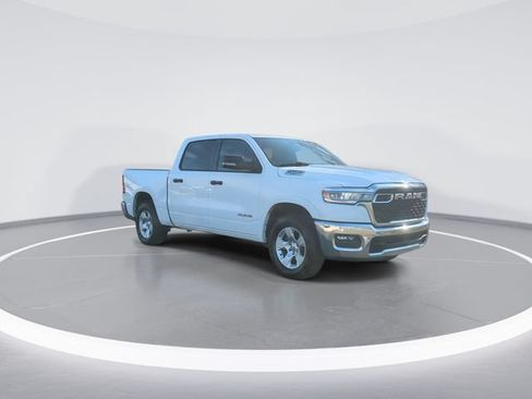 Used 2025 RAM 1500 Big Horn AWD/4WD image 2