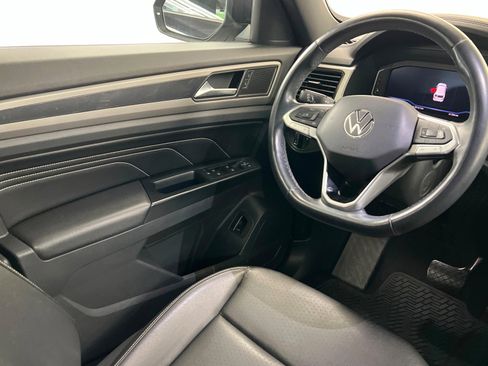 Used 2020 Volkswagen Atlas Cross Sport SEL image 12