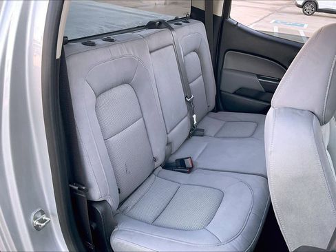 Used 2017 Chevrolet Colorado LT image 18