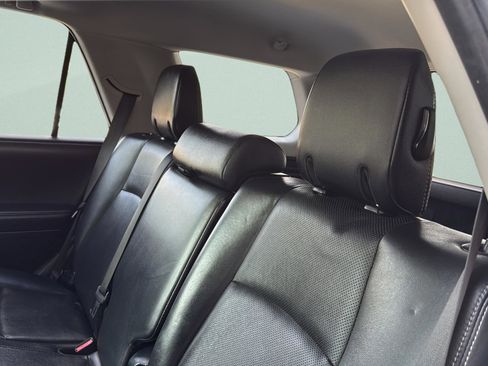 Used 2018 Toyota 4Runner Limited AWD/4WD image 30