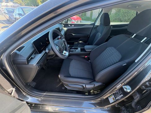 Used 2025 Kia K5 LXS image 25