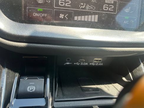 Used 2025 Subaru Outback Wilderness w/ Wilderness Package AWD/4WD image 20