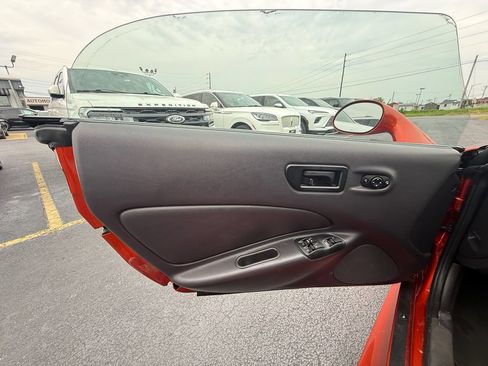 Used 2001 Chrysler Prowler RWD image 10