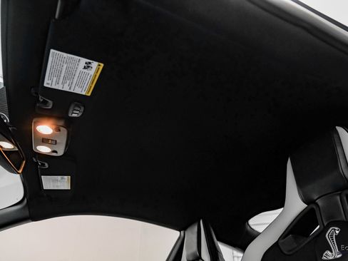 Used 2022 Ford Mustang Shelby GT500 w/ Carbon Fiber Track Pack image 47