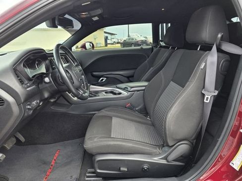 Used 2021 Dodge Challenger SXT RWD image 12