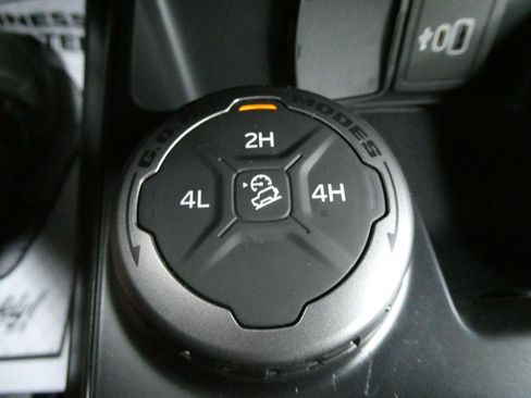 New 2026 Ford Bronco 2-Door AWD/4WD image 13