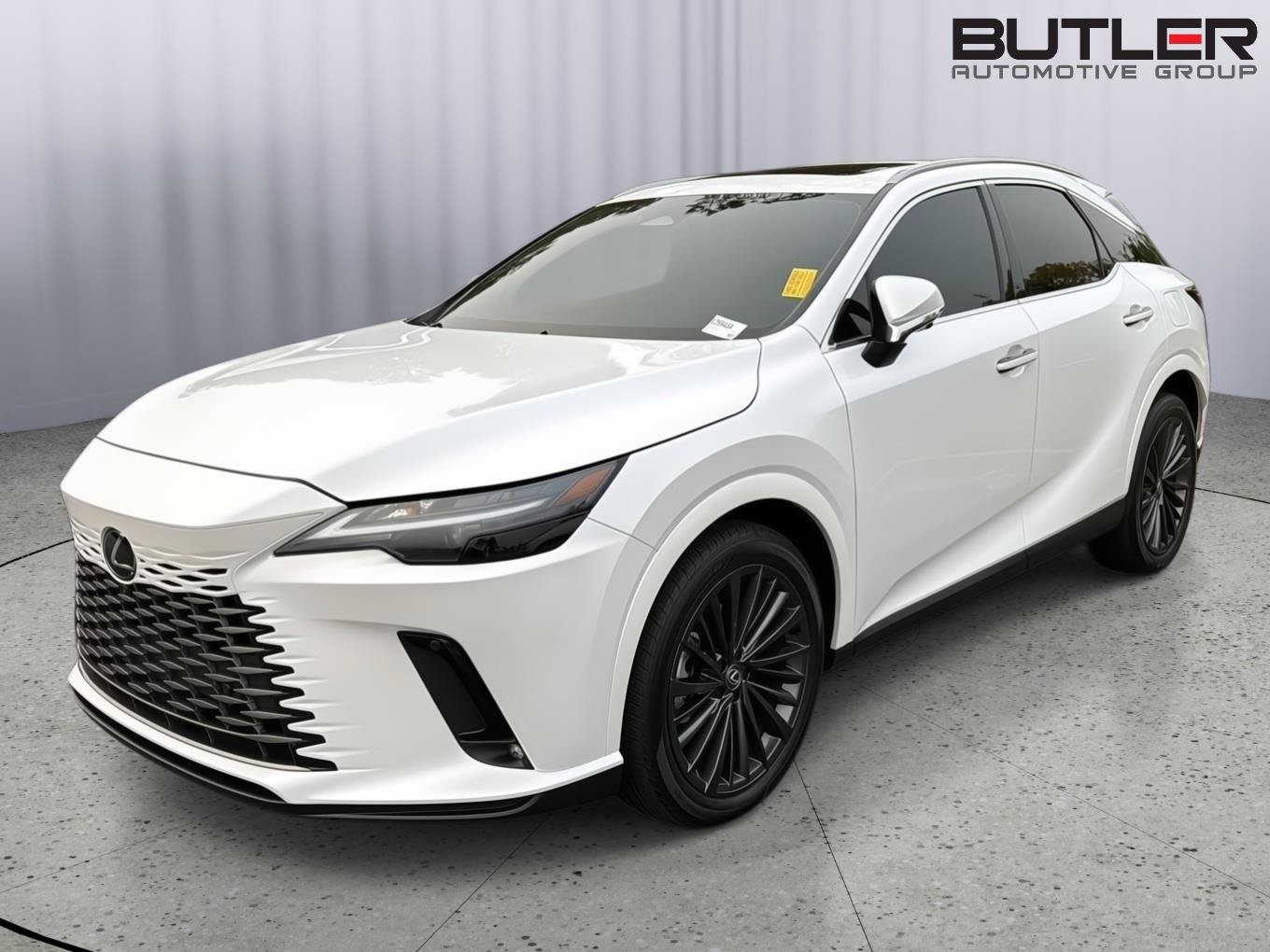 Used 2025 Lexus RX 350 Premium w/ Convenience Package FWD image 2