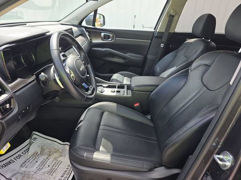 Used 2022 Kia Sorento S FWD image 3