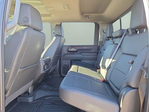 Used 2025 GMC Sierra 2500 SLT w/ SLT Premium Package image 16