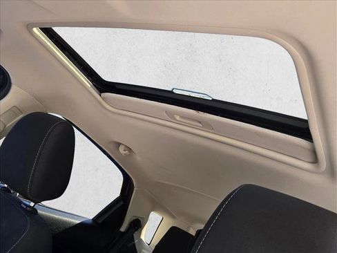 Used 2019 Ford EcoSport SE image 17