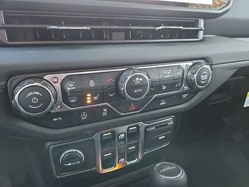 New 2026 Jeep Gladiator Sport image 60