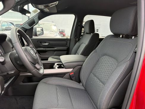 New 2026 RAM 1500 Express AWD/4WD image 18