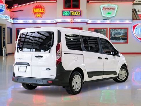 Used 2017 Ford Transit Connect XL image 3