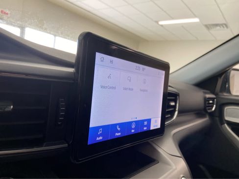 Used 2023 Ford Explorer XLT w/ Equipment Group 202A image 35