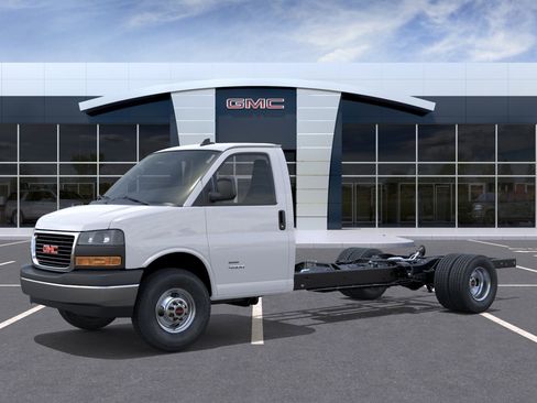 New 2025 GMC Savana 3500 Extended w/ Power Convenience Package image 2