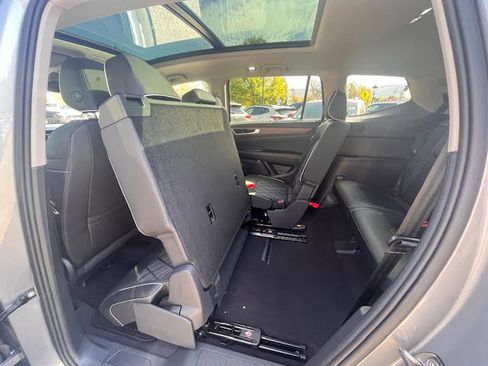 New 2026 Volkswagen Atlas SEL Premium R-Line image 16