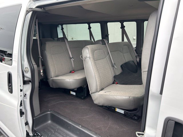 Used 2025 Chevrolet Express 3500 LT w/ LT Preferred Equipment Group RWD image 10
