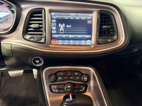 Used 2022 Dodge Challenger R/T Scat Pack RWD image 11
