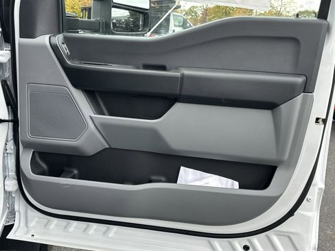 New 2026 Ford F550 4x4 Regular Cab Super Duty image 40