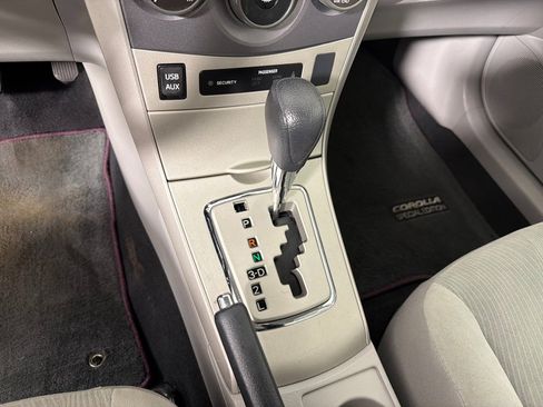 Used 2013 Toyota Corolla LE w/ Protection Pkg FWD image 14