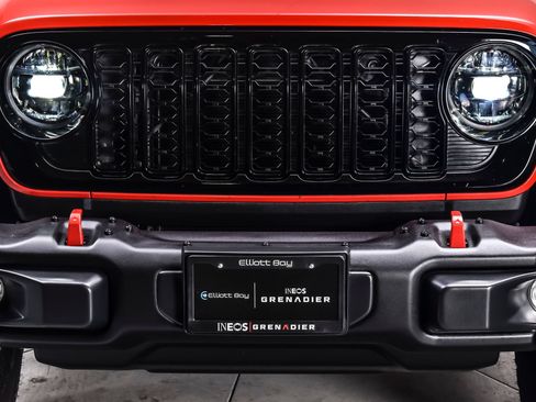 Used 2024 Jeep Wrangler Unlimited Sport AWD/4WD image 7