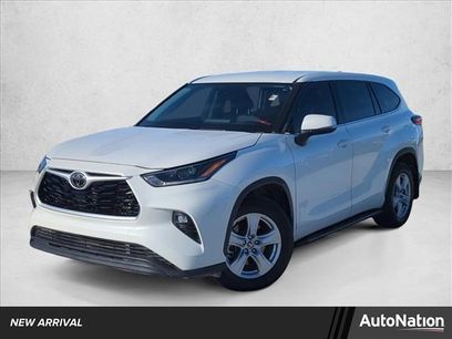 Used 2021 Toyota Highlander LE