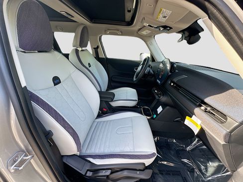 New 2026 MINI Cooper 4-Door Hardtop image 22