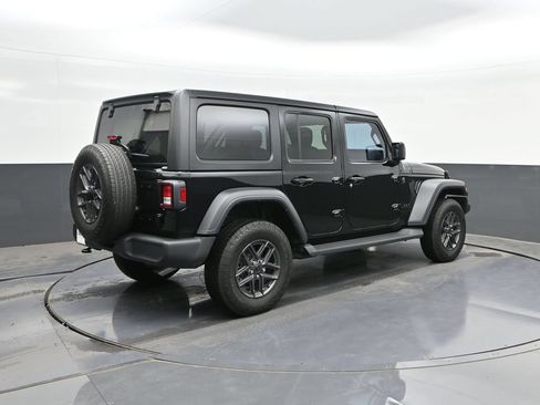 Used 2025 Jeep Wrangler Unlimited Sport AWD/4WD image 11
