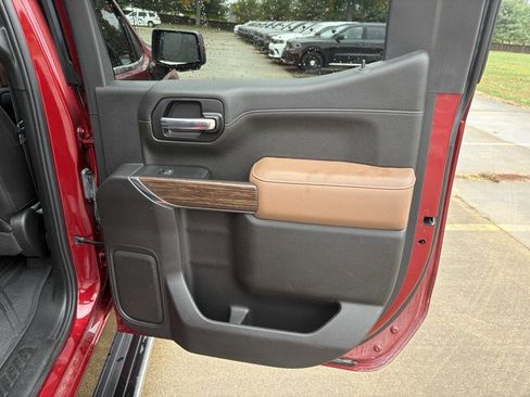 Used 2021 Chevrolet Silverado 1500 High Country image 16