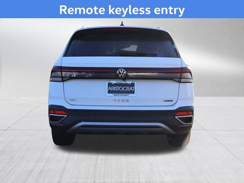 New 2026 Volkswagen Taos SEL image 7