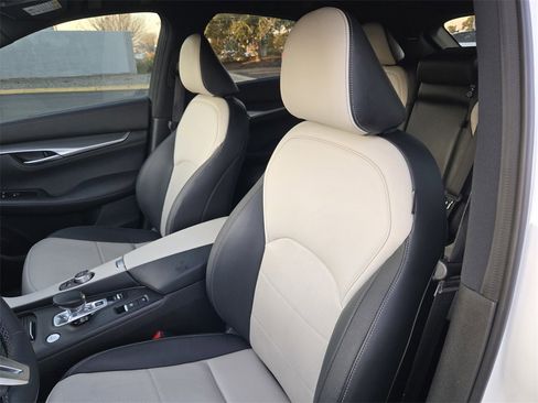 Used 2023 INFINITI QX55 Essential w/ Cargo Package image 15