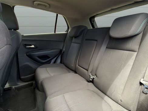 Used 2016 Chevrolet Trax LT AWD/4WD image 26