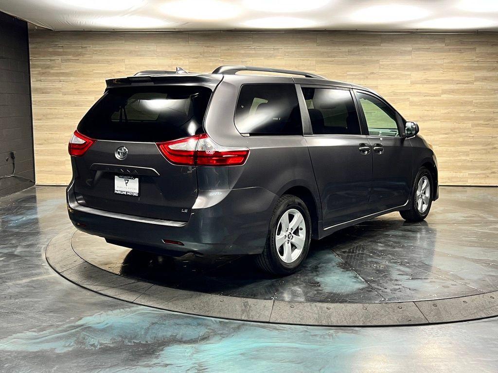Used 2019 Toyota Sienna LE FWD image 16