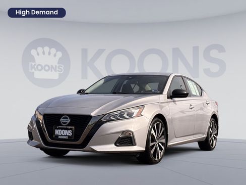 Used 2021 Nissan Altima 2.5 SR image 1