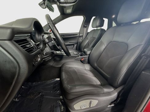 Used 2021 Porsche Macan image 20