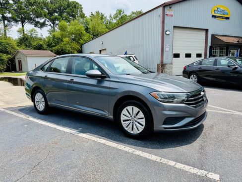 Used 2019 Volkswagen Jetta S w/ Driver Assistance Package FWD image 1