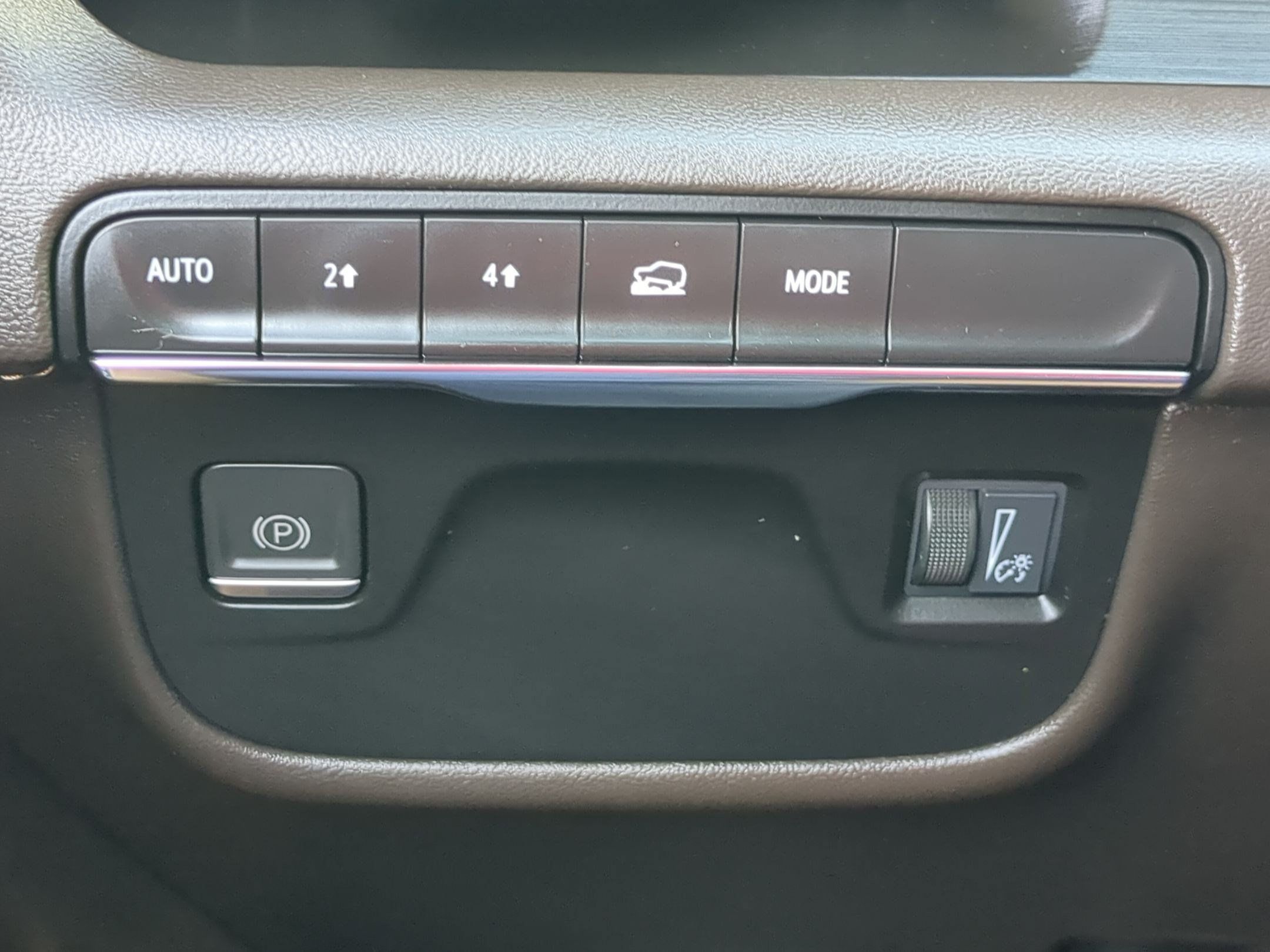 Certified 2023 Cadillac Escalade Premium Luxury AWD/4WD image 26