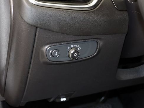 Used 2024 Chevrolet Equinox LS w/ LS Convenience Package FWD image 26