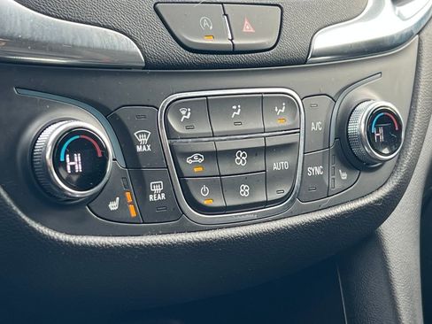 Used 2024 Chevrolet Equinox LT w/ LPO, Floor Liner Package image 28