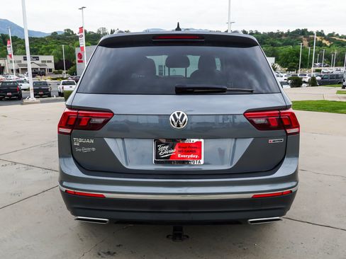 Used 2020 Volkswagen Tiguan SE AWD/4WD image 7