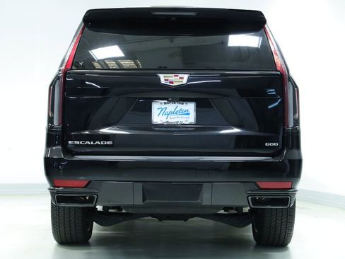 Used 2023 Cadillac Escalade Sport AWD/4WD image 7
